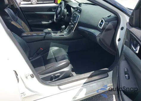 2016 Nissan Maxima 3.5 Platinum/3.5 S/3.5 Sl/3.5 Sr/3.5 Sv z USA, uszkodzony, nr VIN 1N4AA6AP0GC389737